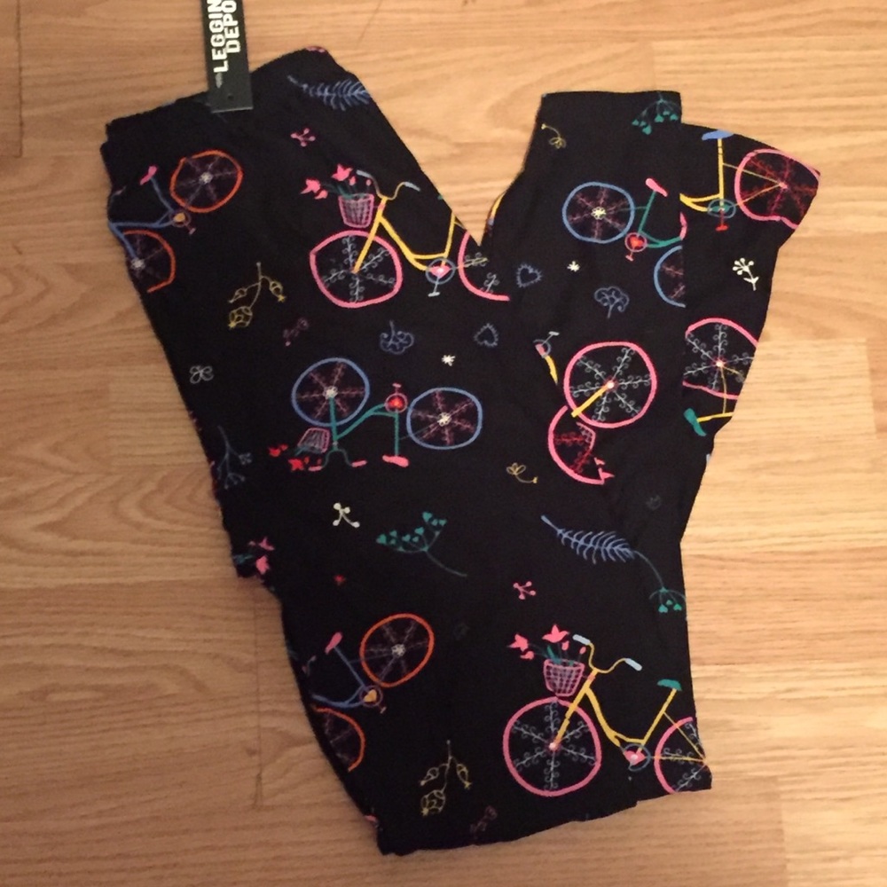 NWT Bicycle Leggings